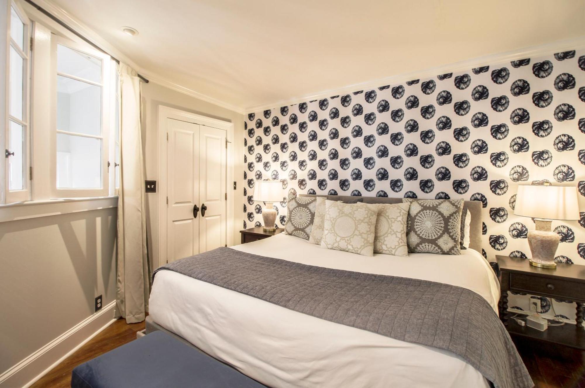 Walk To It All In Downtown, Double King Beds Savannah Eksteriør billede
