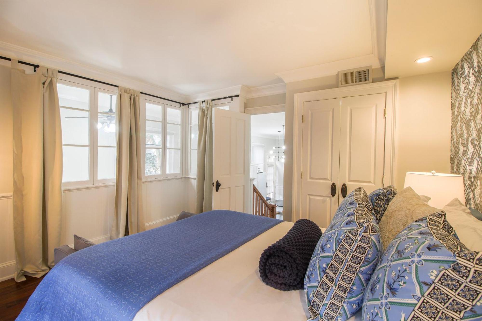 Walk To It All In Downtown, Double King Beds Savannah Eksteriør billede