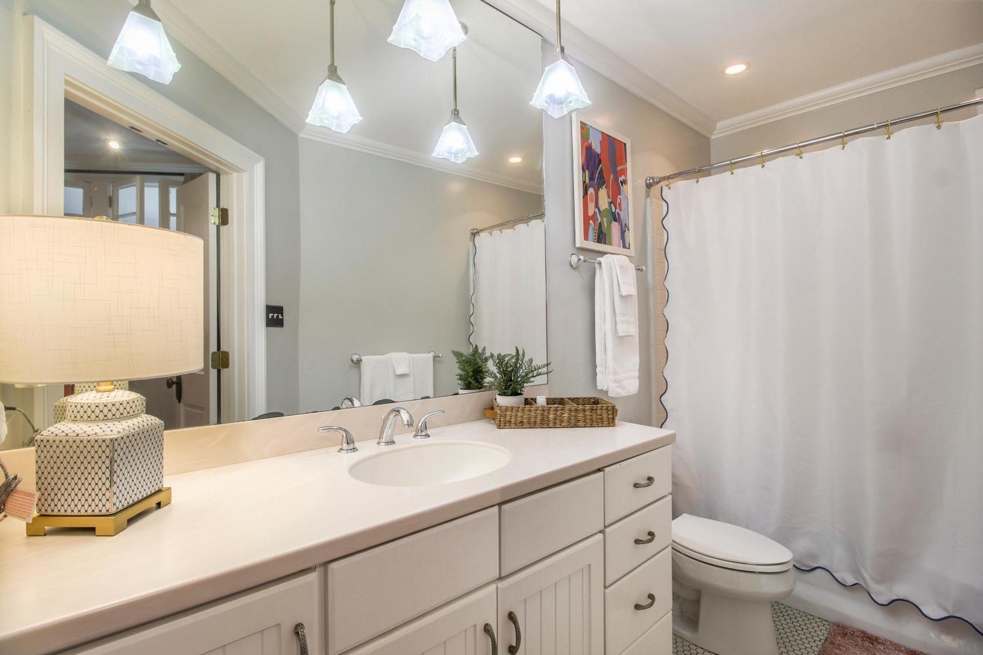 Walk To It All In Downtown, Double King Beds Savannah Eksteriør billede